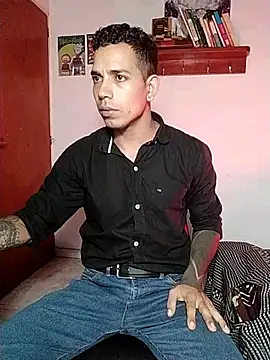 Snapshot of chero_95 chatting on November 14, 2025, 10:46 pm chero 95 online show from November 14, 2025, 10:46 pm