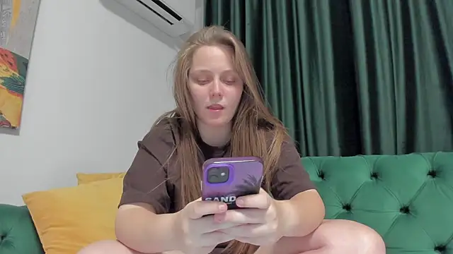 Snapshot of bonnie6969 chatting on August 6, 2026, 11:44 pm bonnie6969 online show from August 6, 2026, 11:44 pm
