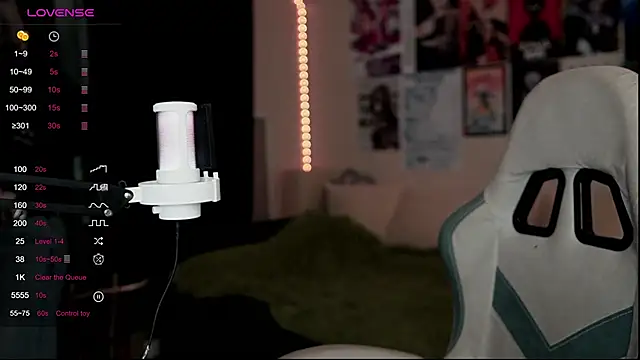 Snapshot of Traharaa chatting on February 17, 2026, 3:09 pm Traharaa online show from February 17, 2026, 3:09 pm