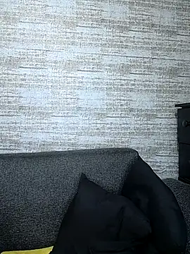 ExclusiveLeexx online show from October 23, 2025, 12:15 pm