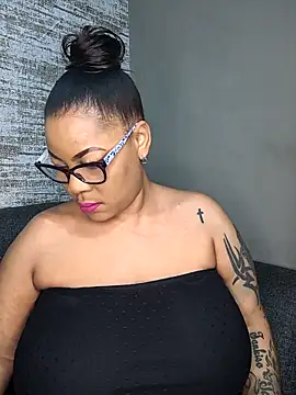 ExclusiveLeexx online show from March 4, 2025, 5:24 pm