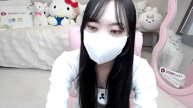 Snapshot of momo_room chatting on September 21, 2025, 6:51 am momo room online show from September 21, 2025, 6:51 am