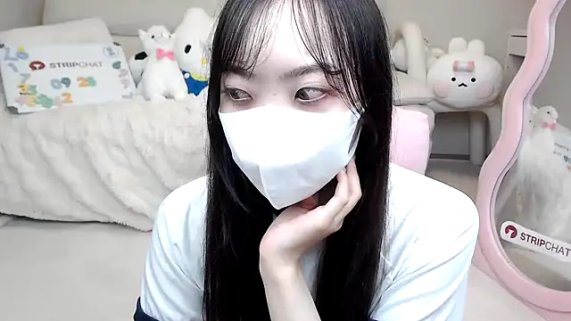 Snapshot of momo_room chatting on September 28, 2025, 6:42 am momo room online show from September 28, 2025, 6:42 am