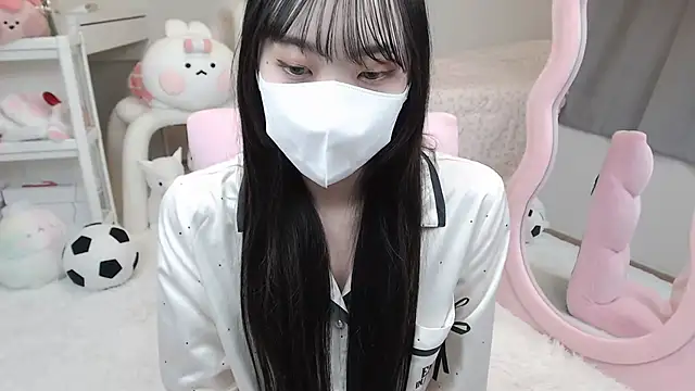Snapshot of momo_room chatting on December 30, 2024, 10:10 am momo room online show from December 30, 2024, 10:10 am