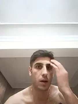 Snapshot of arenn1997 chatting on October 23, 2025, 10:08 pm arenn1997 online show from October 23, 2025, 10:08 pm