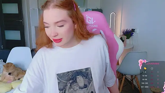 Snapshot of cinnabon_girls chatting on June 2, 2026, 1:00 pm cinnabon girls online show from June 2, 2026, 1:00 pm