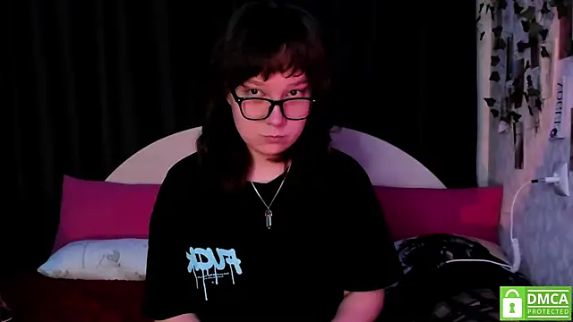 dreamgirllovee online show from October 20, 2025, 9:04 pm