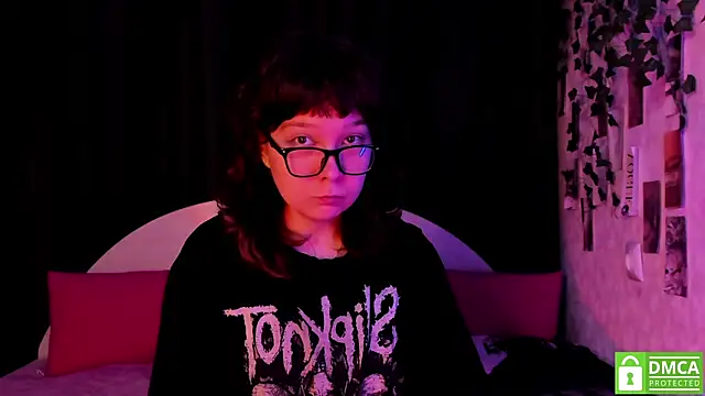 dreamgirllovee online show from November 10, 2025, 10:48 pm