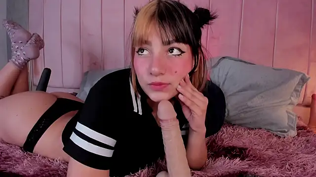 Snapshot of gaby_cloudy chatting on November 20, 2025, 8:09 pm gaby cloudy online show from November 20, 2025, 8:09 pm