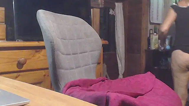 eva2023sexy online show from December 4, 2025, 8:52 pm