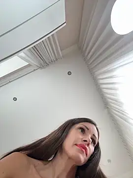 Hott Lolla online show from September 25, 2025, 7:36 am