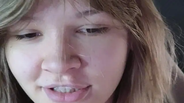 Snapshot of LitaBrom chatting on September 20, 2025, 1:32 am LitaBrom online show from September 20, 2025, 1:32 am