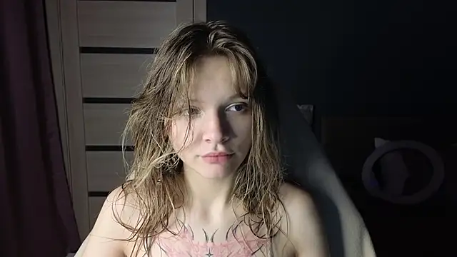 Snapshot of LitaBrom chatting on October 4, 2025, 1:40 am LitaBrom online show from October 4, 2025, 1:40 am