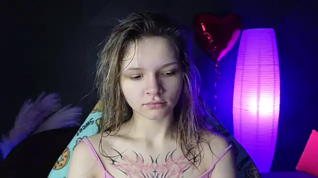 Snapshot of LitaBrom chatting on February 14, 2025, 1:13 am LitaBrom online show from February 14, 2025, 1:13 am