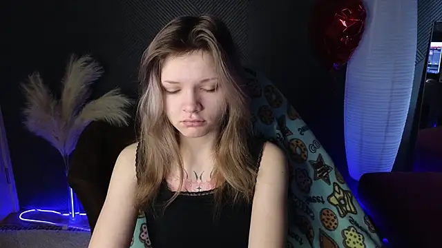 Snapshot of LitaBrom chatting on March 15, 2025, 1:08 am LitaBrom online show from March 15, 2025, 1:08 am