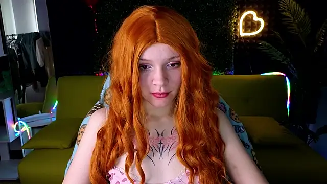 Snapshot of LitaBrom chatting on March 13, 2025, 10:57 am LitaBrom online show from March 13, 2025, 10:57 am