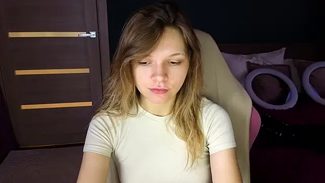 Snapshot of LitaBrom chatting on September 26, 2025, 8:10 am LitaBrom online show from September 26, 2025, 8:10 am