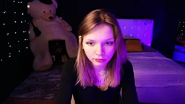 Snapshot of LitaBrom chatting on November 14, 2025, 2:15 am LitaBrom online show from November 14, 2025, 2:15 am