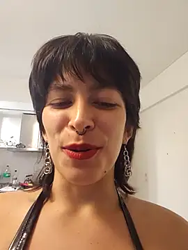 xmoira3x online show from February 9, 2025, 7:15 am