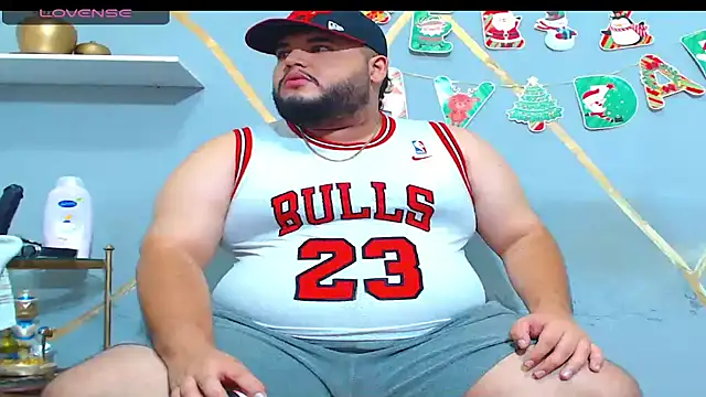 damian chubby online show from November 28, 2025, 3:17 am