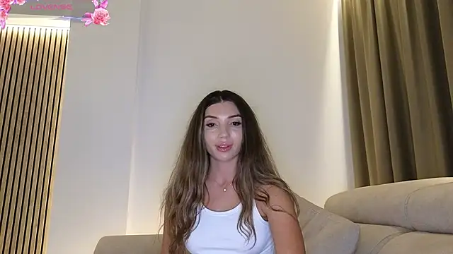 Snapshot of ReyaSophia chatting on October 11, 2025, 8:10 pm ReyaSophia online show from October 11, 2025, 8:10 pm