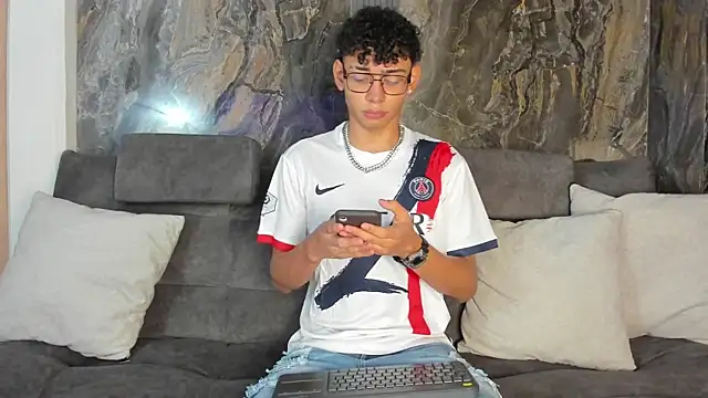 Daviid laidd online show from December 16, 2025, 7:40 pm