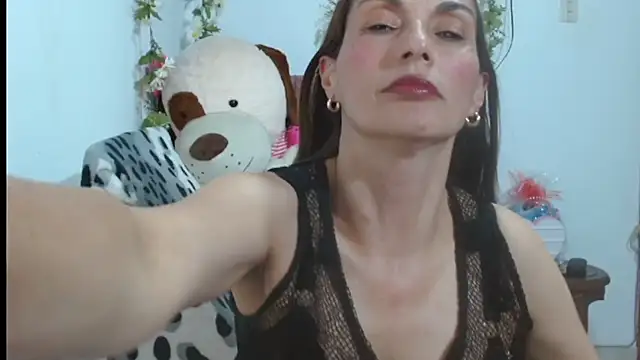 Snapshot of italagomez_ chatting on October 3, 2025, 11:50 pm italagomez online show from October 3, 2025, 11:50 pm