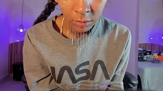 IamNayuta online show from November 17, 2025, 7:40 pm