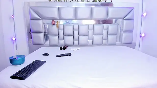 sweetebonny1 online show from February 24, 2026, 5:58 pm