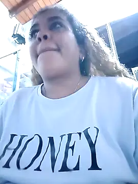 ELLA KELLY online show from March 21, 2026, 11:58 am