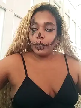 ELLA KELLY online show from October 31, 2025, 12:35 pm