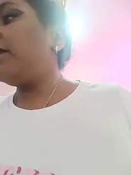 Snapshot of ELLA_KELLY chatting on July 9, 2026, 11:31 am ELLA KELLY online show from July 9, 2026, 11:31 am