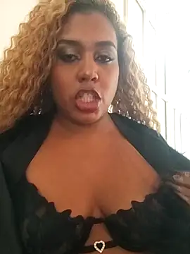 ELLA KELLY online show from February 3, 2026, 12:10 pm