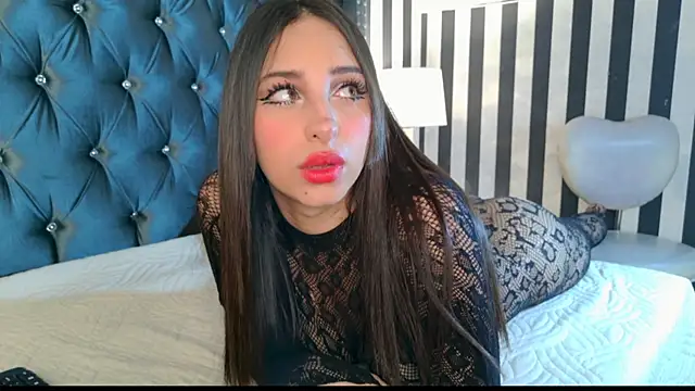 Snapshot of MelodyAdamss chatting on June 8, 2026, 11:49 pm MelodyAdamss online show from June 8, 2026, 11:49 pm