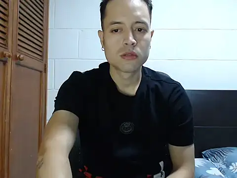 dimitriquiet05 online show from February 28, 2026, 9:25 pm