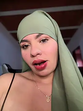 lalilamassu1 online show from February 13, 2026, 9:04 pm