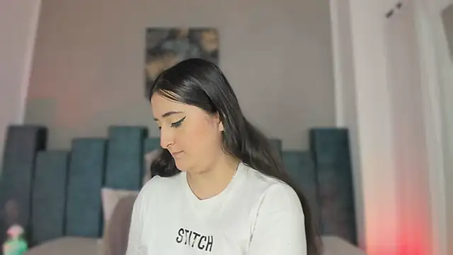 Snapshot of Kathia_Morelli chatting on February 6, 2026, 11:50 am Kathia Morelli online show from February 6, 2026, 11:50 am