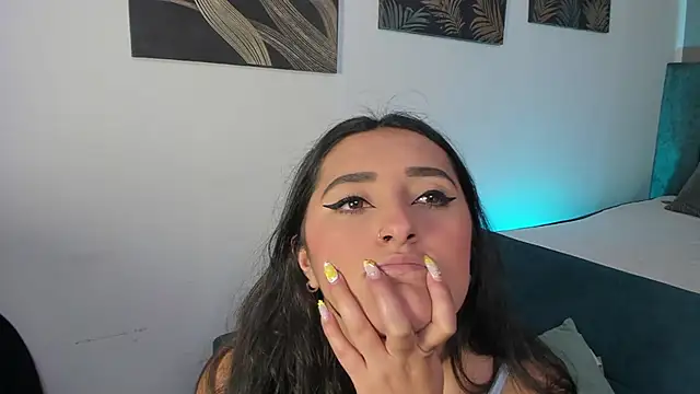 Snapshot of Kathia_Morelli chatting on October 28, 2025, 11:42 am Kathia Morelli online show from October 28, 2025, 11:42 am