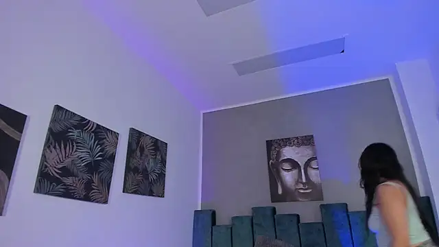 Snapshot of Kathia_Morelli chatting on October 31, 2025, 11:51 am Kathia Morelli online show from October 31, 2025, 11:51 am