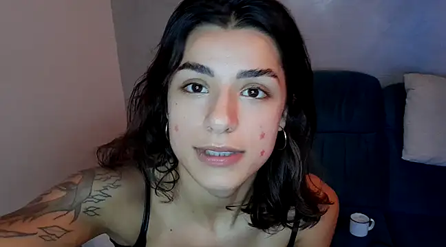 Snapshot of HelliRosa chatting on January 26, 2025, 8:45 pm HelliRosa online show from January 26, 2025, 8:45 pm