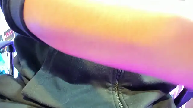 Snapshot of kuromi69 chatting on February 14, 2026, 4:45 am kuromi69 online show from February 14, 2026, 4:45 am