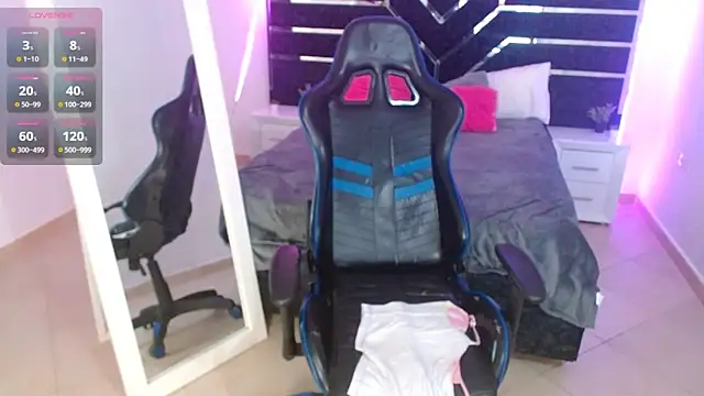 -MiaDelight- online show from November 1, 2025, 2:55 pm