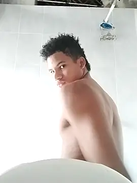 Snapshot of Gutierrez6383 chatting on March 6, 2025, 1:14 pm Gutierrez6383 online show from March 6, 2025, 1:14 pm