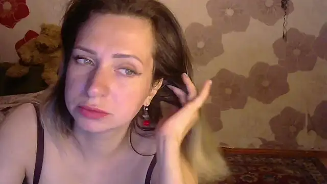 Queen Daenerys online show from September 12, 2025, 7:57 pm