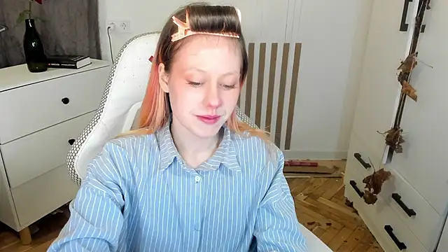 Silly  Milly online show from November 14, 2025, 4:43 pm