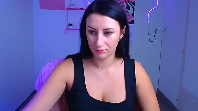 Snapshot of Loren_Moa chatting on October 25, 2025, 5:39 am Loren Moa online show from October 25, 2025, 5:39 am