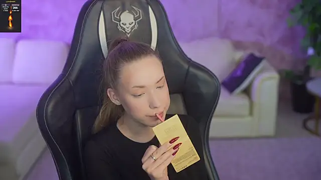 Linda054 online show from October 30, 2025, 2:54 am