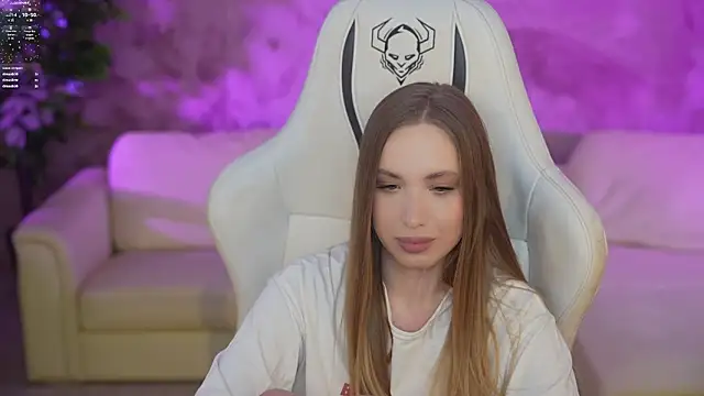 Linda054 online show from February 18, 2025, 4:04 am