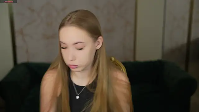 Linda054 online show from February 16, 2025, 8:22 pm