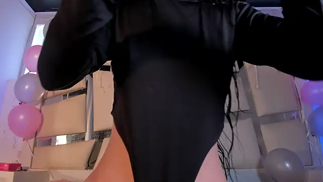 Snapshot of chrystal_js chatting on October 25, 2025, 1:34 pm chrystal js online show from October 25, 2025, 1:34 pm